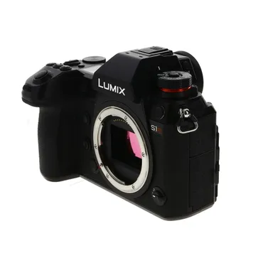 Panasonic Lumix S1R Mirrorless Full-Frame L-Mount Camera Body, Black {47.3MP}