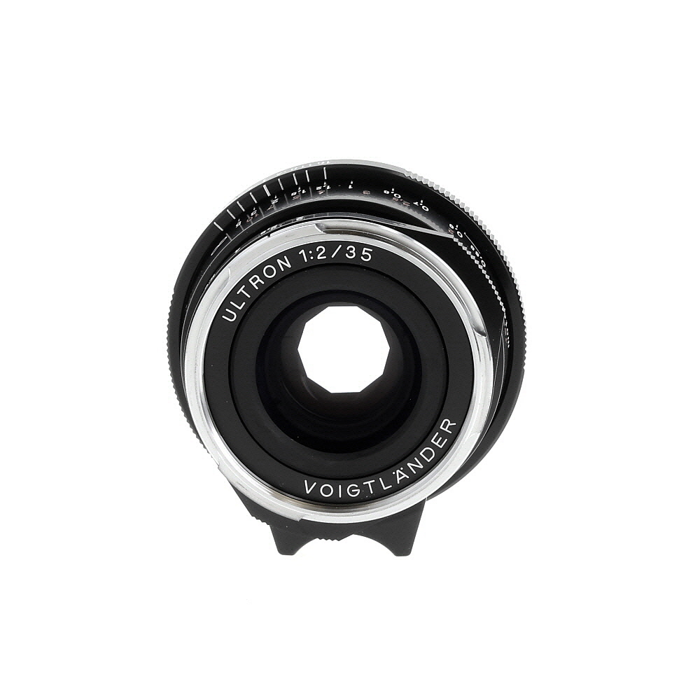 Voigtlander 35mm f/2 Ultron (Vintage II) VM Lens for Leica M-Mount, Black with Chrome Nose, Black Focus Tab | 39