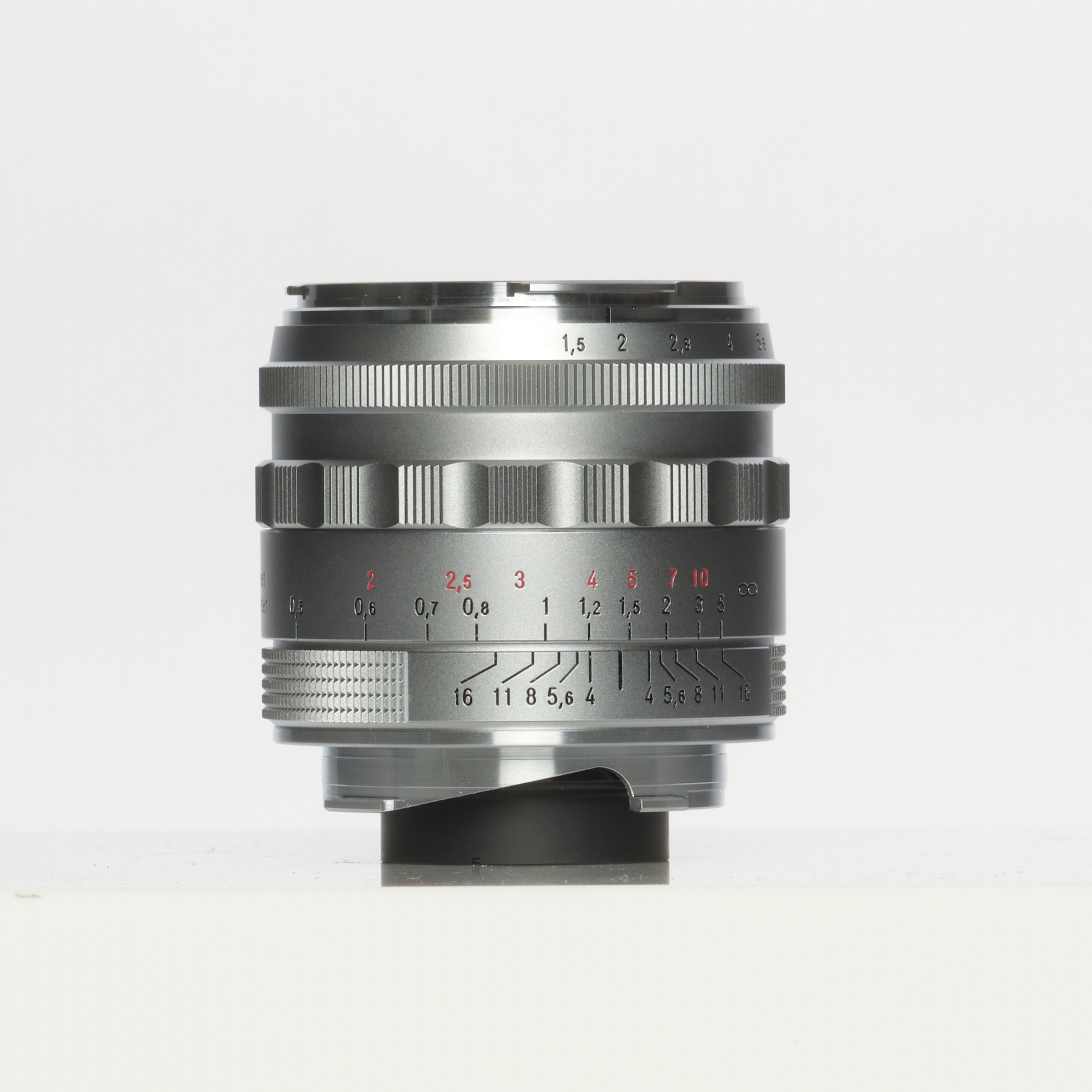 Voigtlander 28mm f/1.5 Nokton (Vintage II) Aspherical VM Lens for Leica M-Mount, Sliver over Brass (43